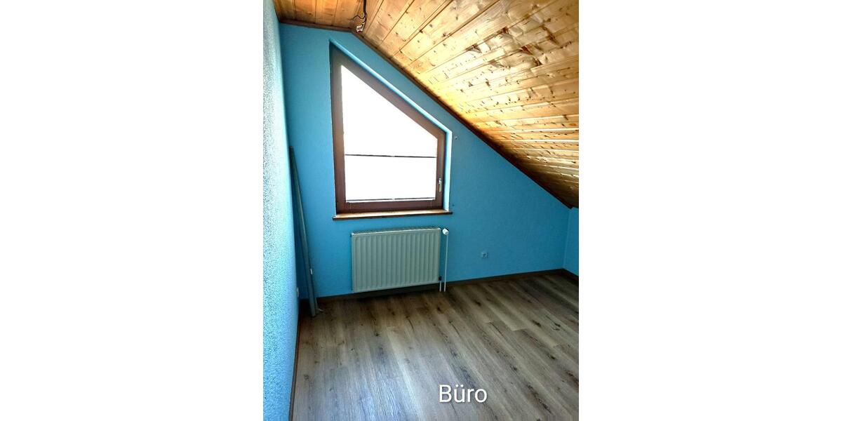 Dachgeschoßwohnung Kalbach - 4 Zimmer, 86 m&sup2;, 630&euro; | Angebot:26395158