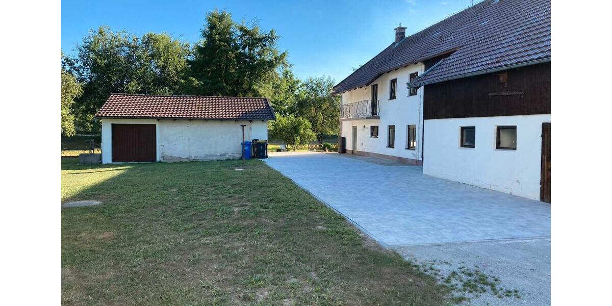 Etagenwohnung Pfarrkirchen - 7 Zimmer, 180 m&sup2;, 1.500&euro; | Angebot:26368933