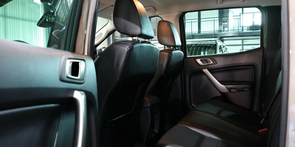 Ford Ranger 3.2 D 4x4 DK LIMITED // SONDERMODELL // 146.000 km 26.991 &euro; Hamm 59077