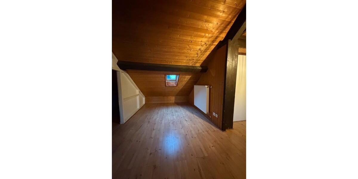 Dachgeschoßwohnung Düren Rölsdorf - 1 Zimmer, 40 m&sup2;, 440&euro; | Angebot:24864874