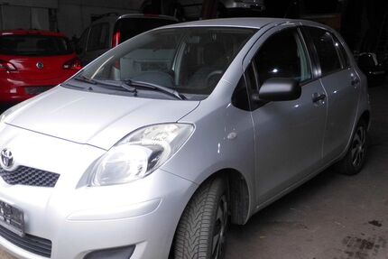Toyota Yaris 67.800 km 3.499 € Blomberg 32825