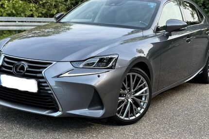 Lexus IS 300 75.779 km 29.750 &euro; Todtnau 79674