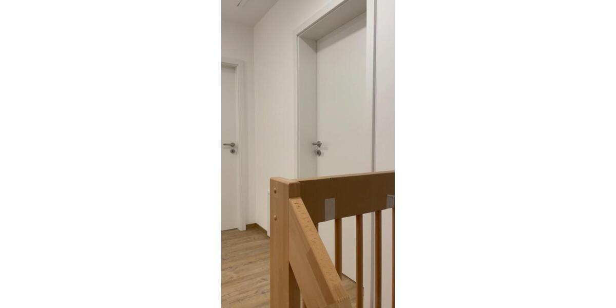 Doppelhaushälfte Hohenroth - 4.5 Zimmer, 122 m&sup2;, 1.195&euro; | Angebot:24631592