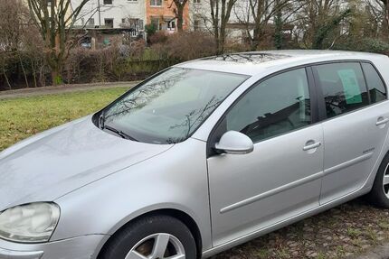 VW Golf 142.000 km 3.900 &euro; Stuttgart 70499