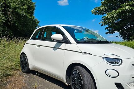 Fiat 500e 27.700 km 18.990 &euro; Antrifttal 36326