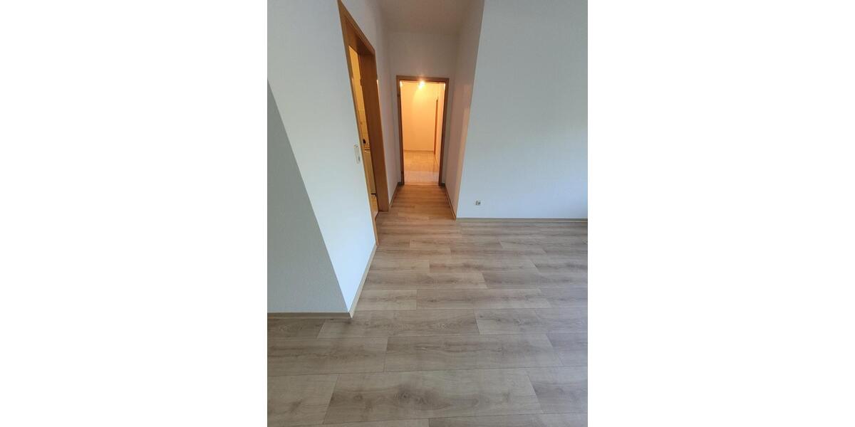 Etagenwohnung Chemnitz Bernsdorf - 3 Zimmer, 78 m&sup2;, 135.000&euro; | Angebot:27096193