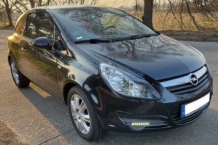 Opel Corsa 127.600 km 2.990 &euro; Potsdam 14478