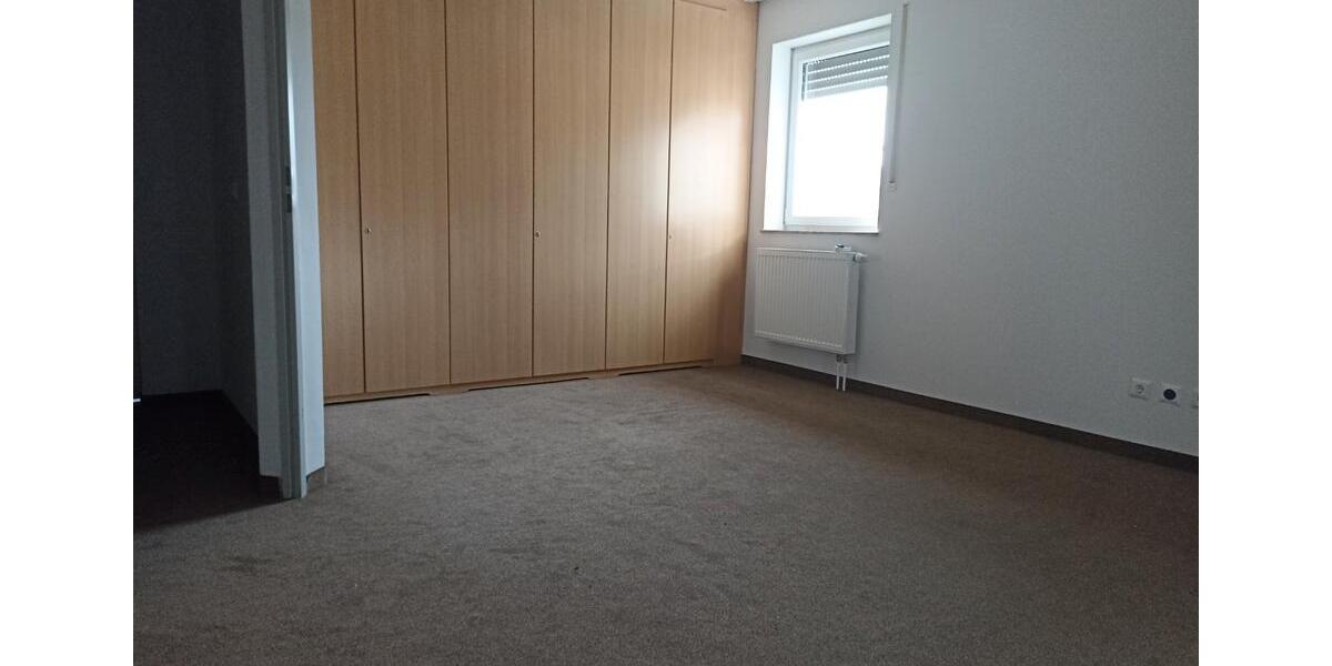 Doppelhaushälfte Vilseck - 9 Zimmer, 138 m&sup2;, 280.000&euro; | Angebot:27110725