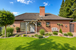 Ihr neues Familienglück: Wohnen mit Einliegerwohnung und grünem Gartenidyll - Einfamilienhaus Bad Bramstedt | Angebot:27085899