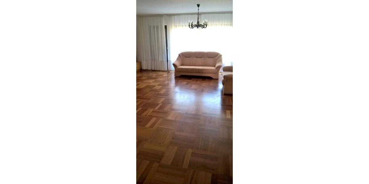 Bungalow Babenhausen - 4 Zimmer, 156 m&sup2;, 1.650&euro; | Angebot:26102448