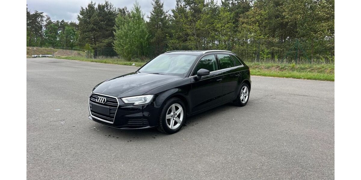 Audi A3 141.000 km 11.200 &euro; Mittenwalde 15749
