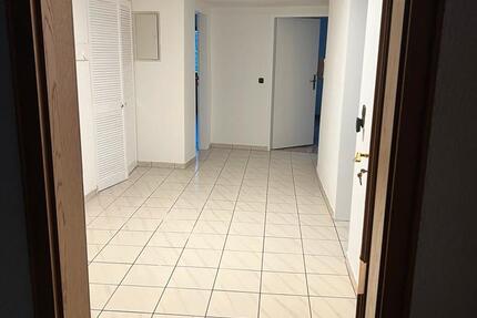 Große 3 Zimmer Wohnung -Helle Räume und Große Küche + Bad 3 zimmer