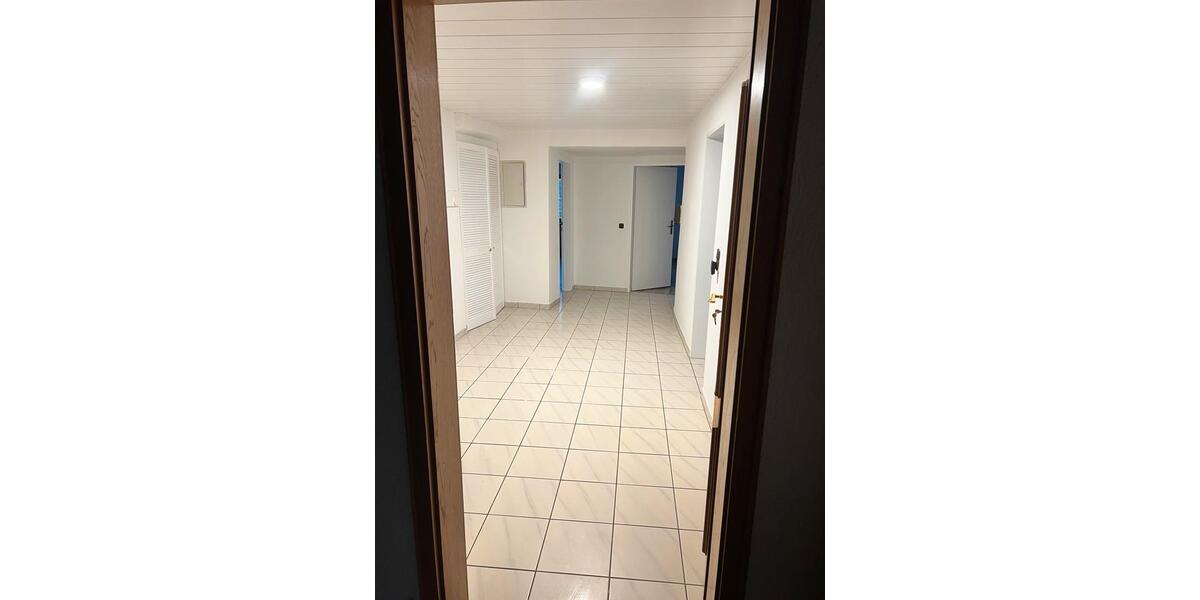 Große 3 Zimmer Wohnung -Helle Räume und Große Küche + Bad 3 zimmer