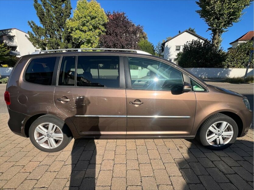 VW Touran Highline1.4 TSI Leder Pano 7-Sitzer 153.000 km 7.490 € Neckarsulm 74172