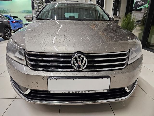 VW Passat 102.000 km 9.999 € Hameln 31789