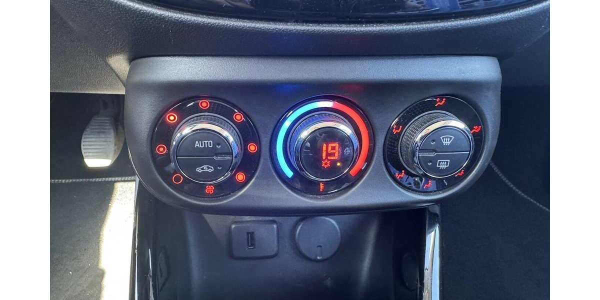 Opel Adam Navi Klima Sitzh. Alu ServiceNeu unfallfrei 43.000 km 11.500 &euro; Erftstadt 50374