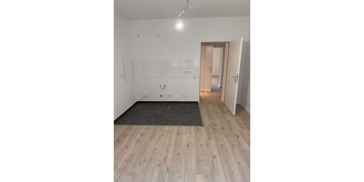 NEU! Frisch saniertes Appartement! Wohnen nähe Bilker Arcaden! Düsseldorf-Unterbilk! 1 zimmer