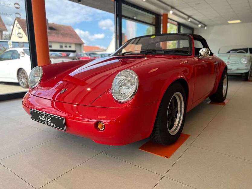 911
