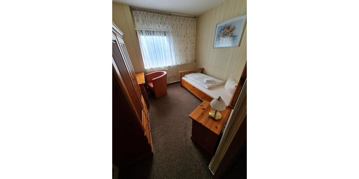 Wohnen auf Zeit Dresden Loschwitz - 28 Zimmer, 830 m&sup2;, 15.000&euro; | Angebot:26384946