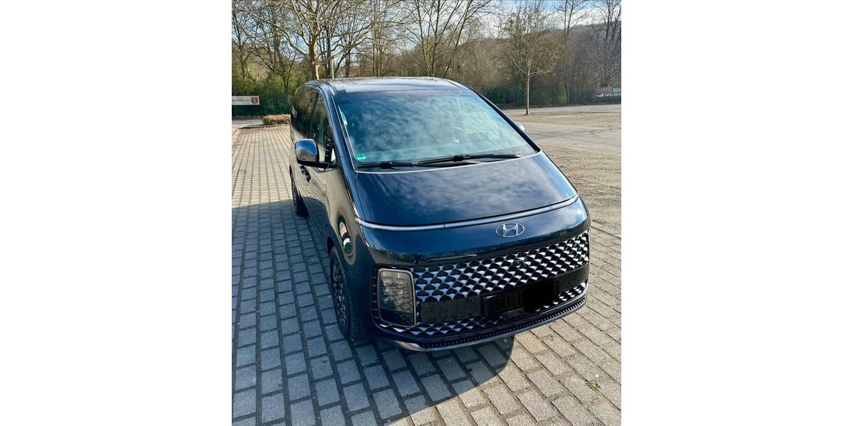 Hyundai STARIA 89.000 km 40.999 &euro; Much 53804