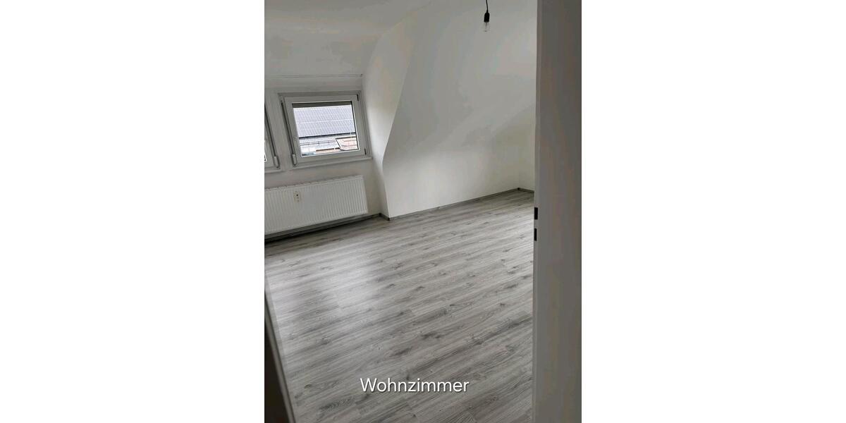 Dachgeschoßwohnung Egenhausen - 4 Zimmer, 65 m&sup2;, 550&euro; | Angebot:26662139