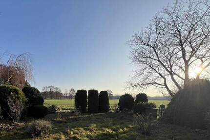 Großzügiges Haus, zentral gelegen, mit freiem Gartenblick 6 zimmer