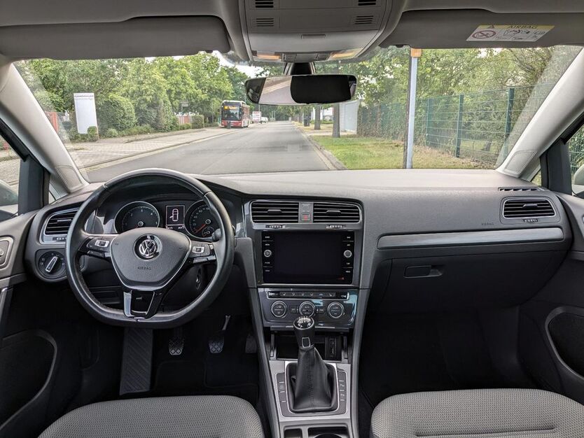 VW Golf 220.000 km 8.900 € Wolfsburg 38446