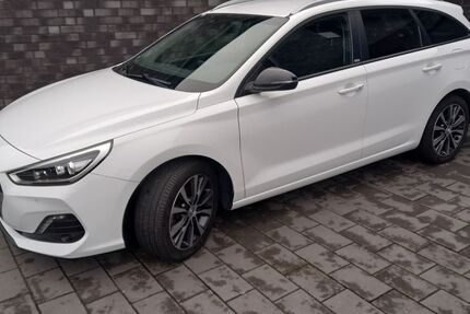Hyundai i30 97.395 km 12.600 &euro; Ibbenbüren 49477