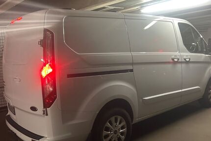 Ford Transit Custom 208.923 km 16.500 &euro; Hamburg 22111