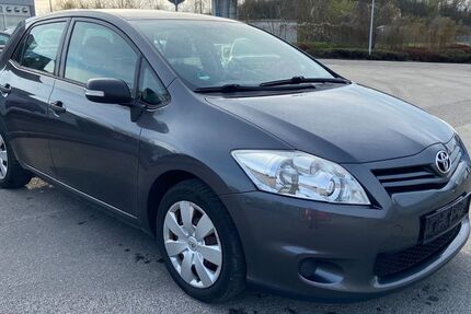 Toyota Auris 179.000 km 3.250 &euro; Wendlingen 73240
