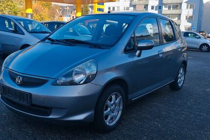 Honda Jazz 173.000 km 4.600 &euro; Wiesbaden 65187