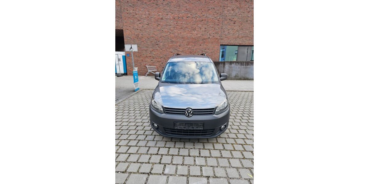 VW Caddy Maxi 378.000 km 5.900 &euro; München 80937