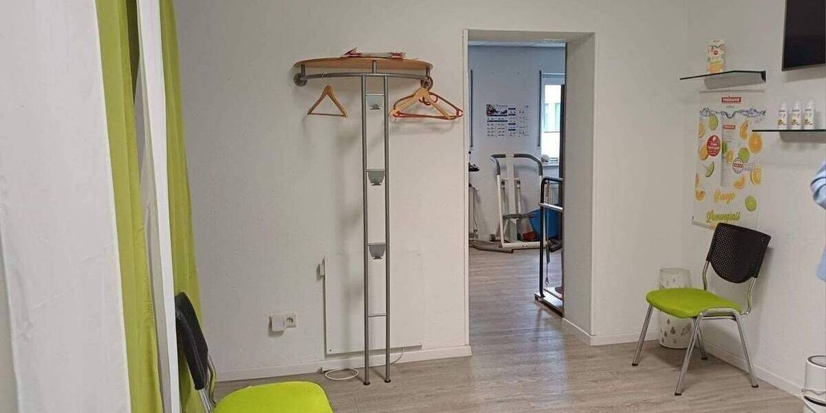 Mehrfamilienhaus, Wohnhaus Sankt Ingbert Rohrbach - 9 Zimmer, 280 m&sup2;, 249.000&euro; | Angebot:26797427