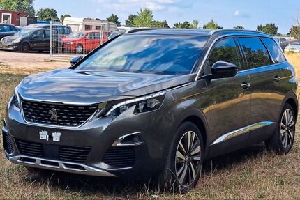 Peugeot 5008 74.000 km 16.500 &euro; mittenwalde 15749