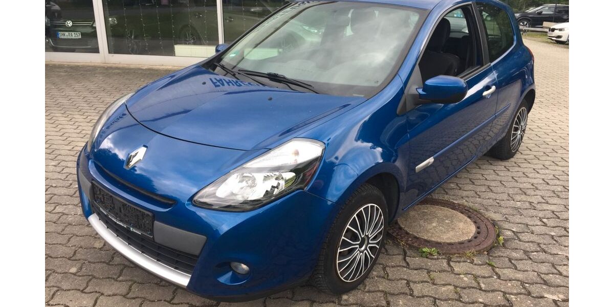Renault Clio 106.000 km 3.250 &euro; Dorndorf/Steudnitz 07774