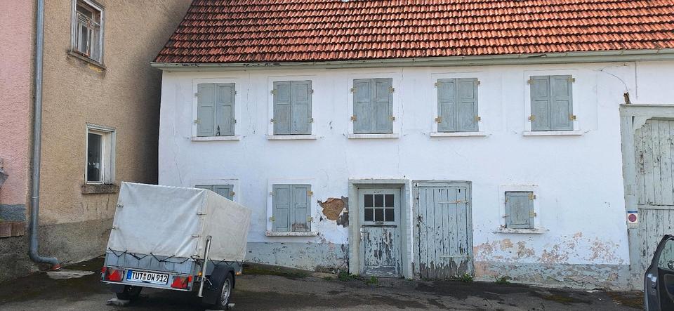 Reihenhaus Engen - 6 Zimmer, 150 m&sup2;, 65.000&euro; | Angebot:25612398