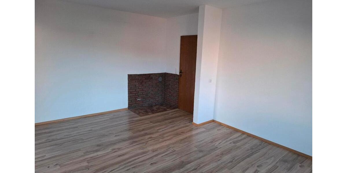 Etagenwohnung Landau an der Isar - 3 Zimmer, 86 m&sup2;, 900&euro; | Angebot:25632221