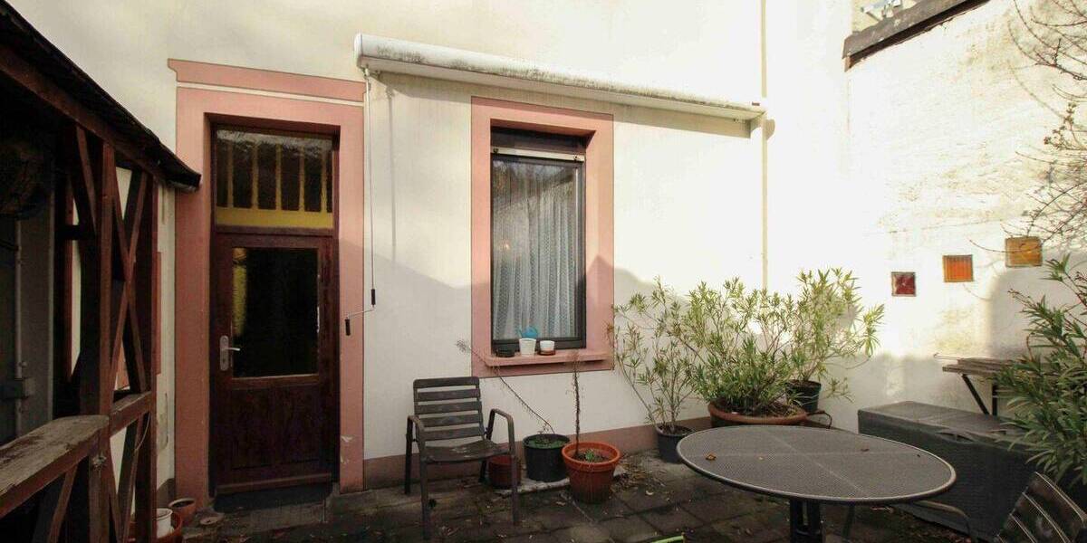 Reihenmittelhaus Trier Trier-Ost - 7 Zimmer, 142 m&sup2;, 275.000&euro; | Angebot:26307610
