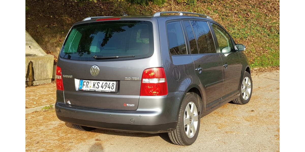 VW Touran 156.000 km 5.500 &euro; Bötzingen 79268