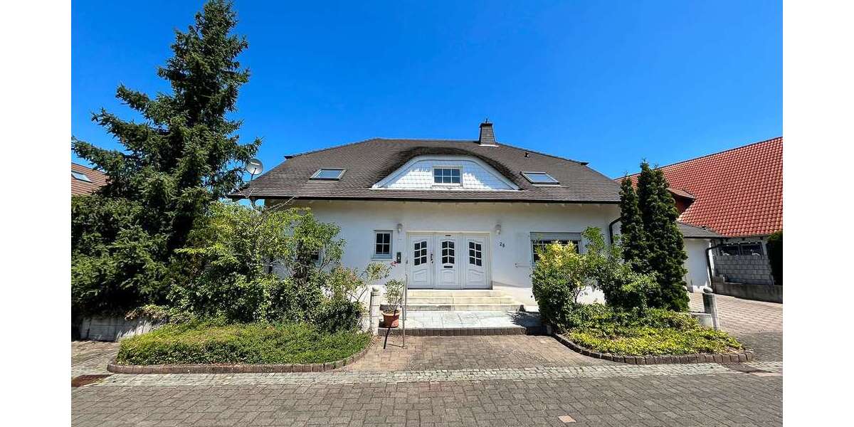 Haus zum Mieten in Ramstein-Miesenbach 2.400 € 306 m² 7 zimmer