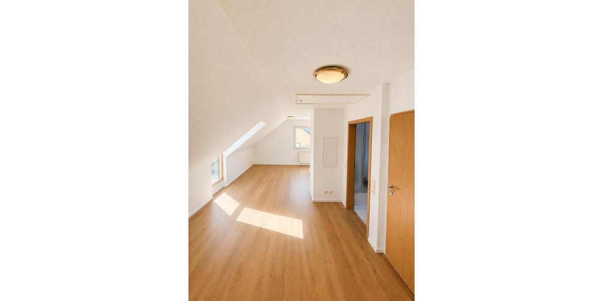 Dachgeschoßwohnung Rheinbreitbach - 2 Zimmer, 73 m&sup2;, 850&euro; | Angebot:26678199