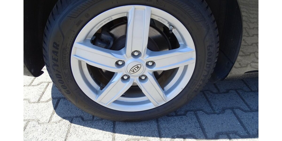 Kia Carens 1,6l Edition 7, Klima, 7-Sitzer, Sitzheizun 46.244 km 13.990 &euro; Rodgau 63110