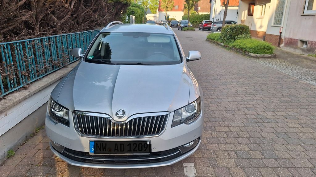 Skoda Superb 225.500 km 7.600 &euro; Neustadt 67435