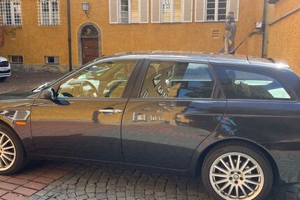 Alfa Romeo 156 225.000 km 2.989 € München 80637
