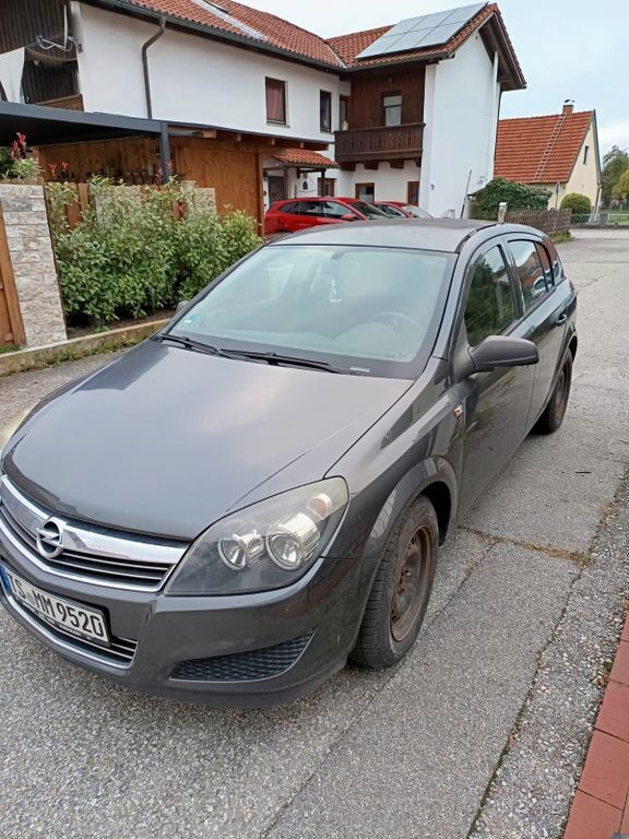Opel Astra 143.000 km 1.999 € Burgkirchen 84508