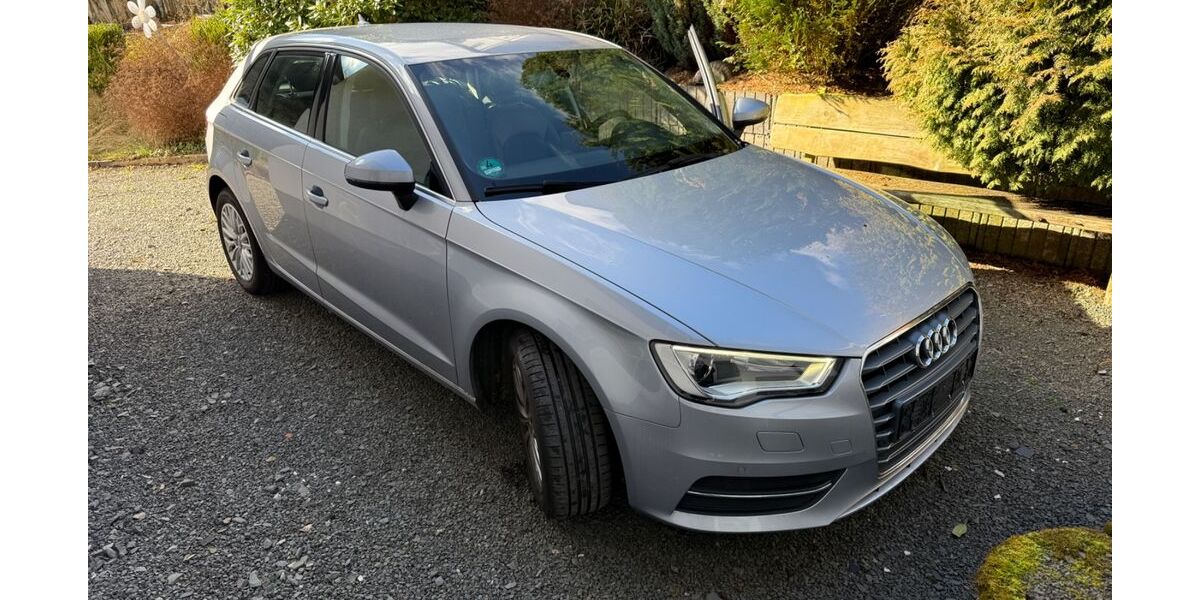 Audi A3 92.000 km 13.999 &euro; Attendorn 57439