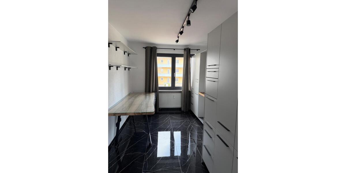 Etagenwohnung Singen (Hohentwiel) - 4 Zimmer, 94 m&sup2;, 349.000&euro; | Angebot:26416741