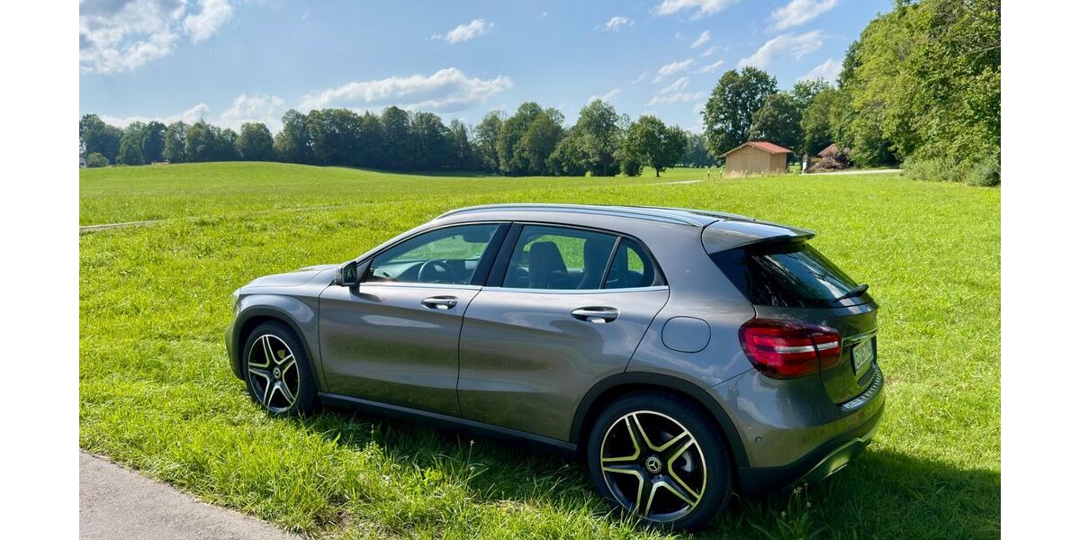 Mercedes-Benz GLA 180 77.541 km 16.900 &euro; Tegernsee 83684