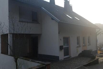 Haus Kyllburg - 17 Zimmer, 239 m&sup2;, 295.000&euro; | Angebot:25639654