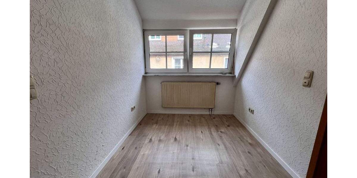 Einfamilienhaus Roth - 3 Zimmer, 110 m&sup2;, 1.200&euro; | Angebot:25602660